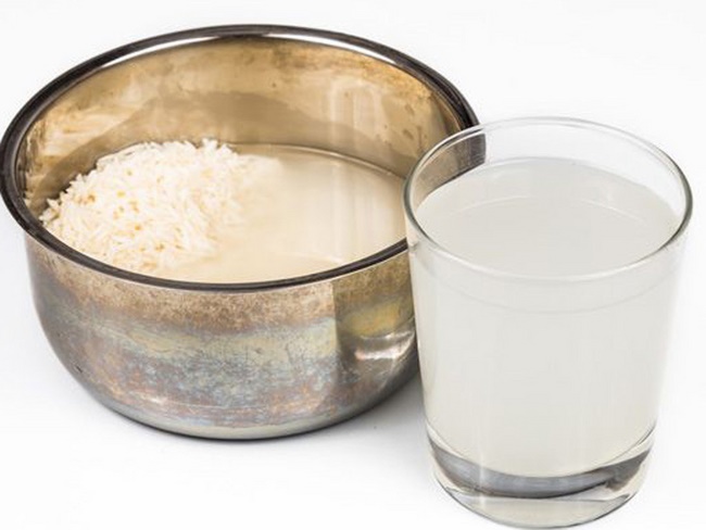 Làm trắng da với cà chua và nước vo gạo