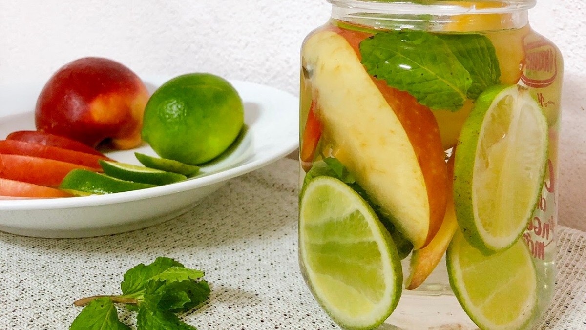Cách làm nước detox chanh và táo đơn giản nhanh chóng cho cả ngày thanh mát
